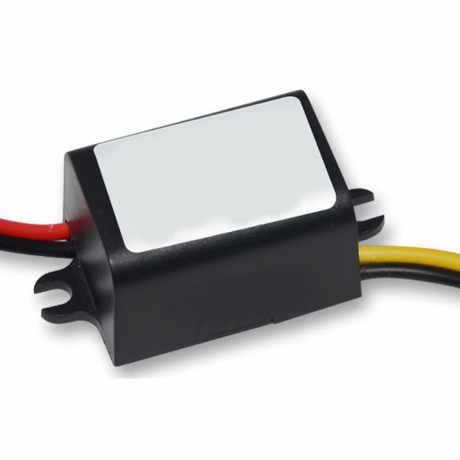 Przetwornica obniżająca napięcie DC-DC 12 V na 6 V, moduł transformujący napięcie z wyjściem 3A, przetwornica mocy do samochodu, stabilizator napięcia dla urządzeń elektronicznych