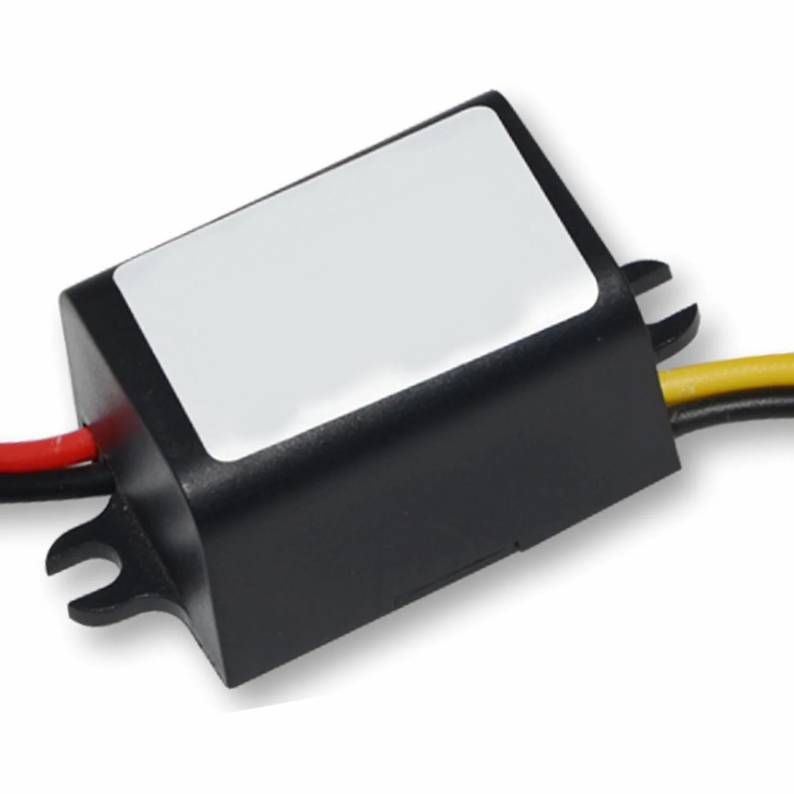 Przetwornica obniżająca napięcie DC-DC 12 V na 6 V, moduł transformujący napięcie z wyjściem 3A, przetwornica mocy do samochodu, stabilizator napięcia dla urządzeń elektronicznych