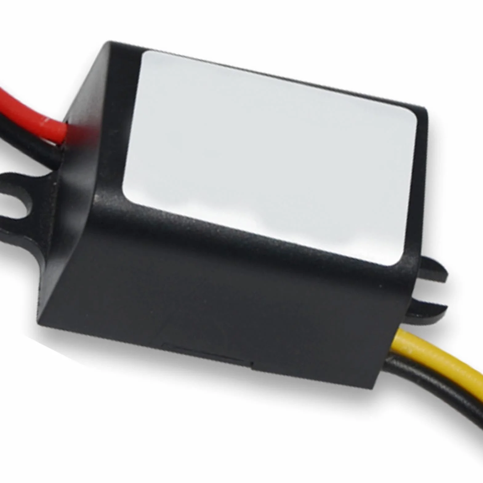 Przetwornica obniżająca napięcie DC-DC 12 V na 6 V, moduł transformujący napięcie z wyjściem 3A, przetwornica mocy do samochodu, stabilizator napięcia dla urządzeń elektronicznych